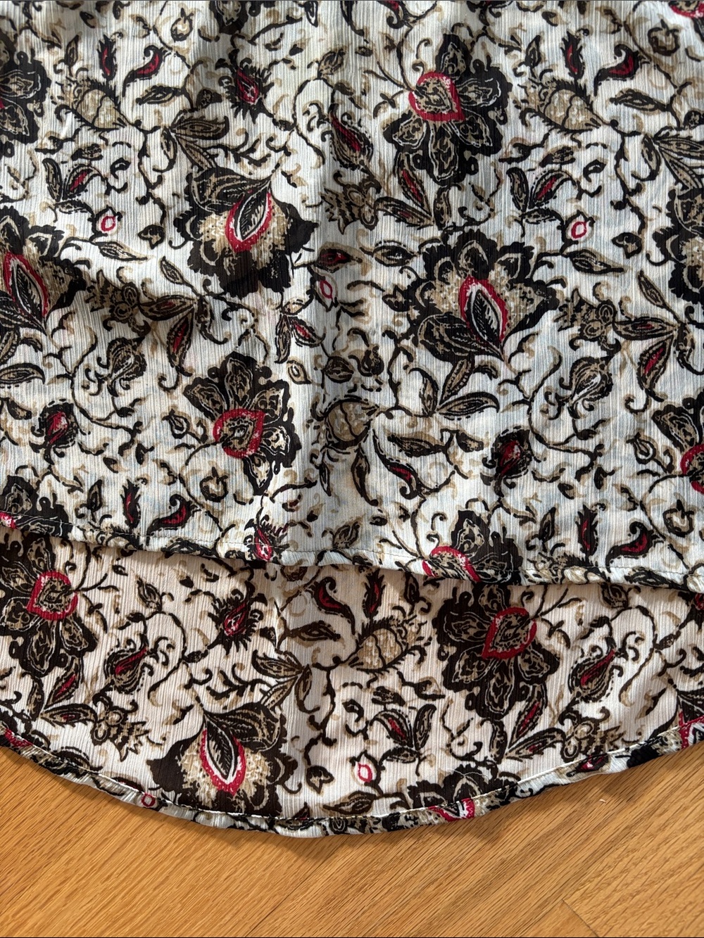 NEW DIRECTIONS med blouse - v-neckline with buttons - Picture 5 of 5